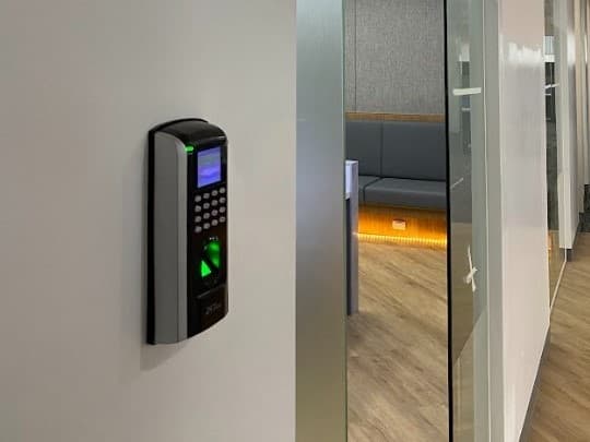 Smart Home & IoT - Image 2